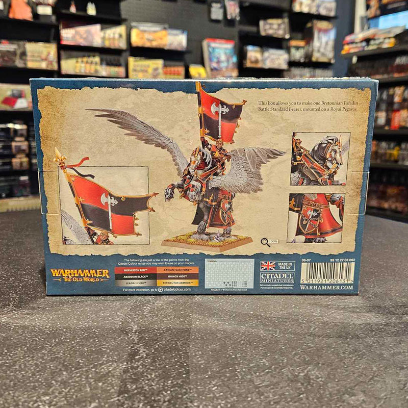 Warhammer The Old World - Kingdom of Bretonnia: Battle Standard Bearer on Royal Pegasus