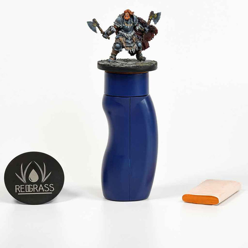 Redgrass Miniature Holder V2 - Bea DnD Games